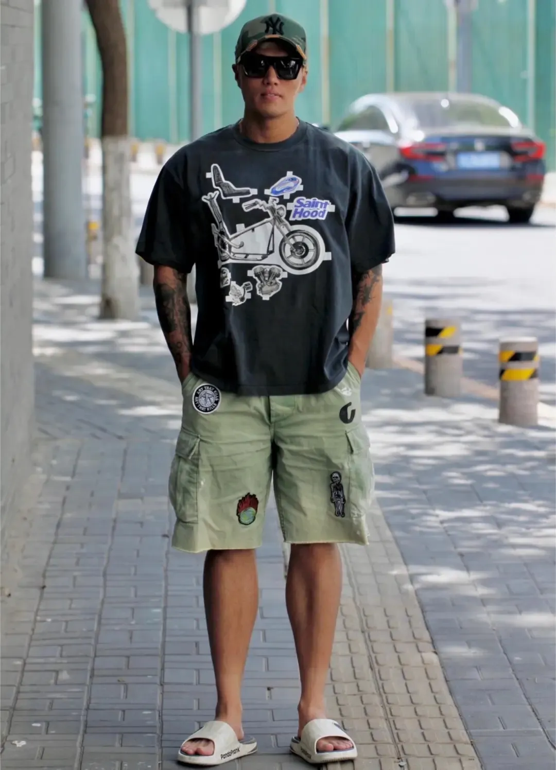 GALLERY DEPT. KENZIE FATIGUE CARGO SHORTS Patch embroidered shorts, distressed ink-splashed overalls, olive green size 30/32/34/36, heavy wash garment dyeing, jetted horse fade, washed and distressed products, each piece is slightly different, each piece is a work of art, Shimada machine embroidery, hand-splashed ink graffiti